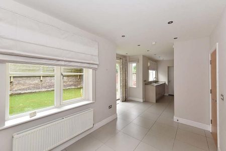 3 bedroom townhouse to rent - Photo 2