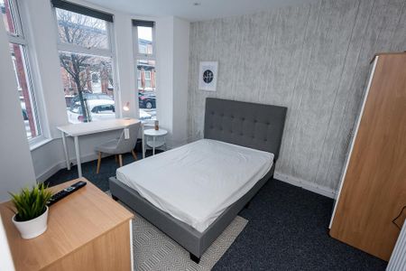 4 bedroom terraced house to rent - Photo 2