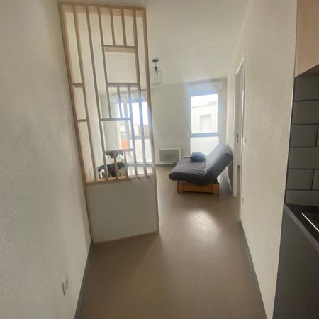 Location Appartement 1 pièce Meublé 36m² LA ROCHELLE 17000 - Photo 4