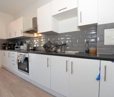 2 bedroom flat to rent - Photo 6