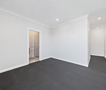Stunning 4 Bedroom Duplex - Photo 6