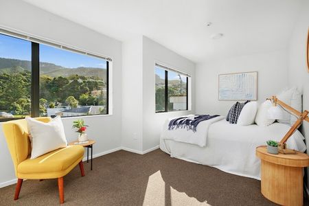 Welcome to 232 Main Road, Tawa - Photo 4