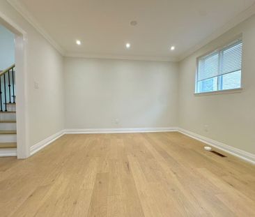 For Lease - 124 Briarscross Boulevard, Toronto, Ontario - Photo 3