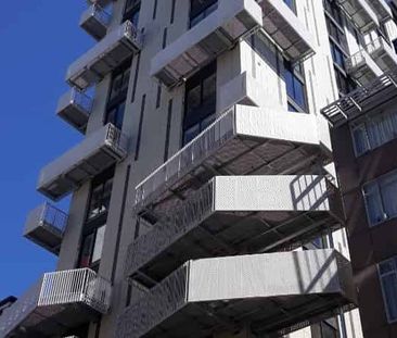 Modern City Apartment - Photo 5