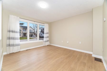 For Lease - 983 Cleta Street, Burlington, Ontario - Photo 2