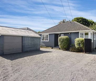 Family home in Burnside High Zone! - Photo 4