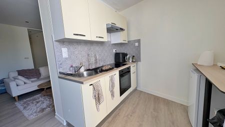 Location Appartement 2 pièces 43m² NIORT 79000 - Photo 4