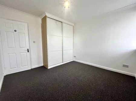 2 Bedroom Flat - Purpose Built To Let - Photo 4