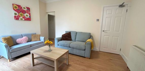 🌟Large Double Rooms In Comfortable House - Photo 2