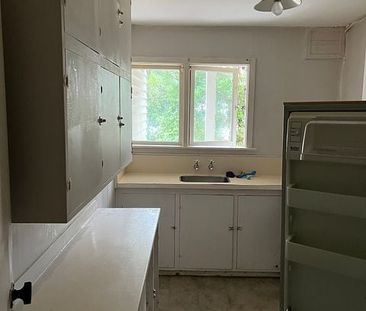 Large 1 bdrm flat - Photo 4