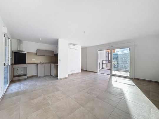 Location Appartement 3 pièces 67m² AJACCIO 20167 - Photo 1