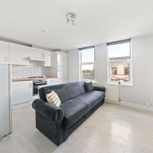 London Road, London, SW17 - Photo 1