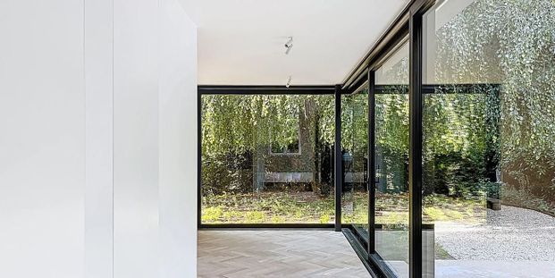 Woning te huur in Ukkel voor € 12.000 met 5 slaapkamers - Foto 1