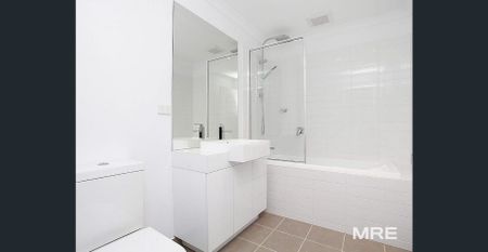 Chic tri-level living in Maidstone - Photo 3