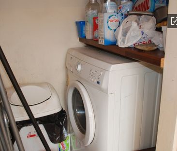 Decorated room in shared apartment in Donaghmede, Dublin - Photo 3