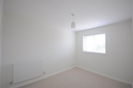 4 bedroom detached house to rent - Photo 4