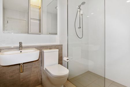 Spacious 1 Bedroom with Large Balcony and City View! - Photo 3