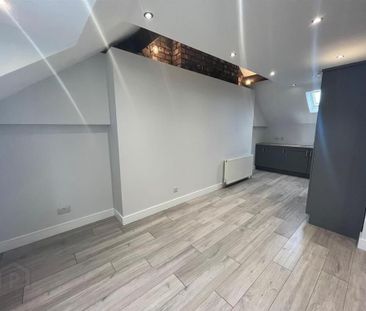 56 Central Avenue, Bangor, BT20 3AW - Photo 2