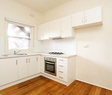 04/180 Lennox Street, Richmond VIC 3121 - Photo 4
