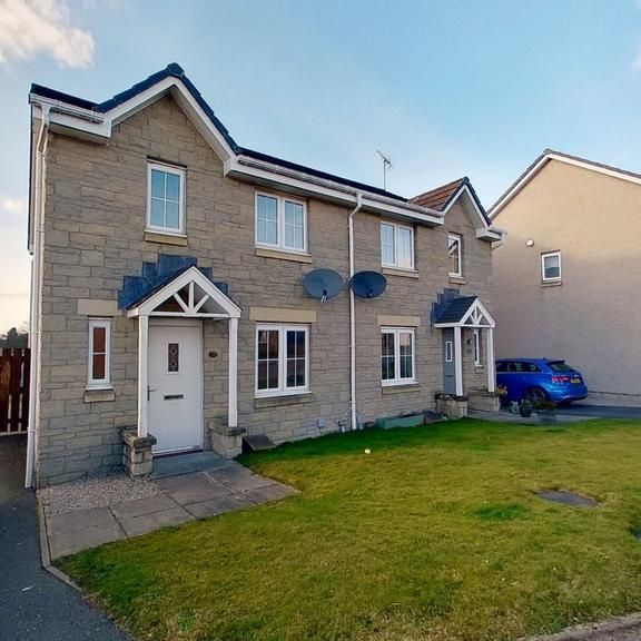 3 bedroom semi-detached house to rent - Photo 1