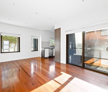 1/2 Myrtle Grove, Preston VIC 3072 - Photo 6