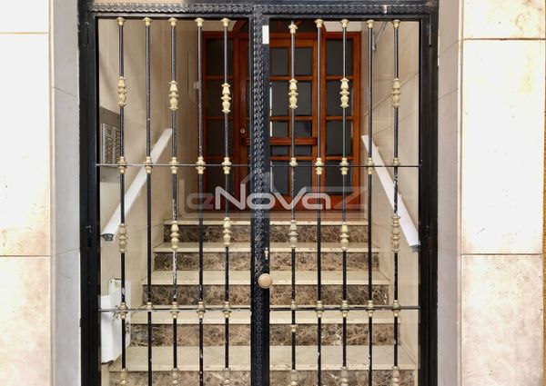 Comfortable apartment with the 1st bedroom in the center of Torrevi