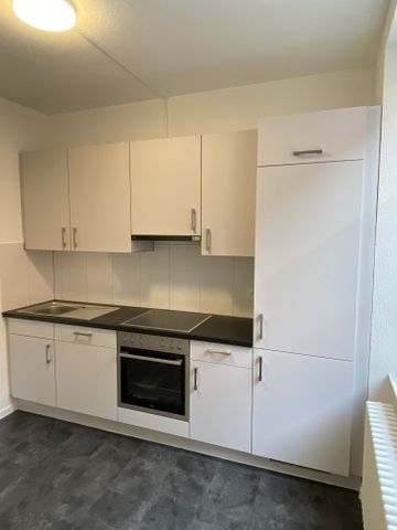 Charmant appartement de 3,5 pièces avec balcon à Tramelan - Photo 3