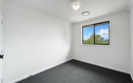 Brand New 4-Bedroom Duplex in Prime Location! - Photo 5