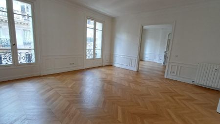 location Appartement T6 DE 207.3m² À PARIS - Photo 2