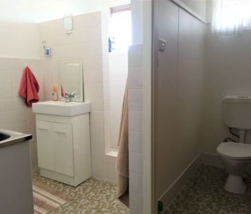 2 Bedroom Unit In Great Location! - Photo 5