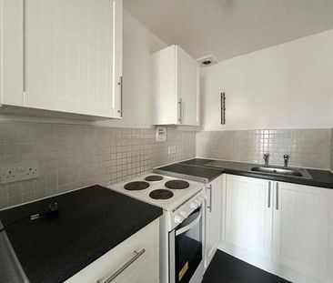 Shields Road, Gateshead, NE10 - Photo 3