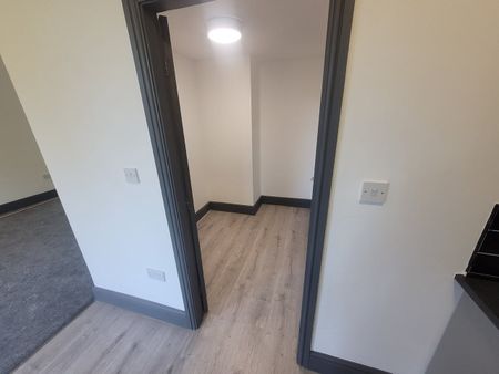 1 Bed Flat, Park Road West, CH43 - Photo 5