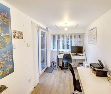 3 bedroom semi-detached bungalow to rent - Photo 5