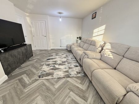 Lincoln Drive, Rugby, Houlton - Photo 2