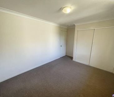 Modern 2 Bedroom Unit in Great Complex - Photo 5