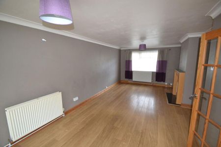 3 bedroom terraced house to rent - Photo 2