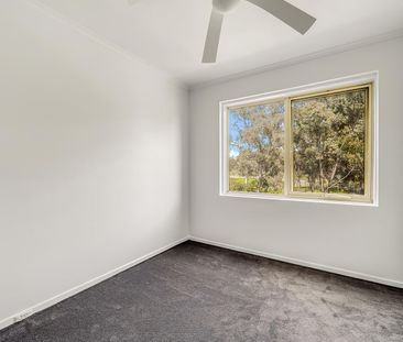 Two Bedroom Unit in Great Location! - Photo 5
