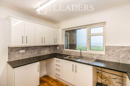 3 bedroom apartment to rent Sea Front, Hayling Island, PO11 - Photo 5