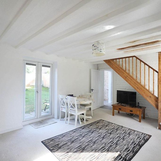 2 bedroom terraced house to rent - Photo 1