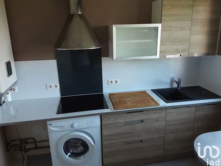 Appartement 4 pièces de 65 m² à Tarbes (65000) - Photo 3