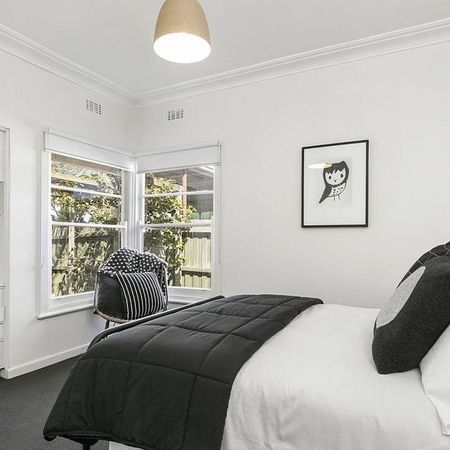 Charm, Lifestyle & Modern Belmont Living - Photo 3