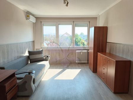 3 room flat on Komlóssy street - Fotó 2