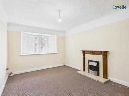 2 bedroom Detached bungalow To Let - Photo 4