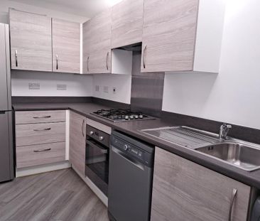 2 bedroom character property to rent - Photo 4