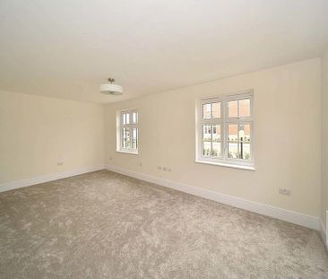 4 bedroom detached house to rent - Photo 1