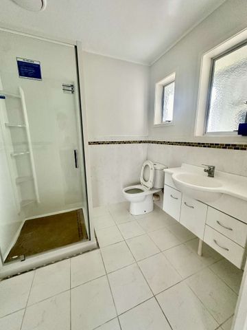 Nestled in the serene neighborhood of Chedworth, this delightful 3-bedroom, 2-bathroom home offers the perfect blend of comfort and convenience. - Photo 2