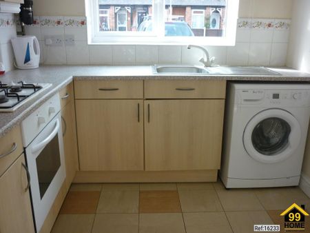 2 bedroom semi-detached house to rent - Photo 4