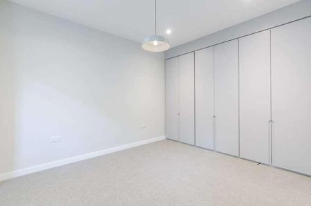 Cavendish Road, Clapham South, SW12 - Photo 2