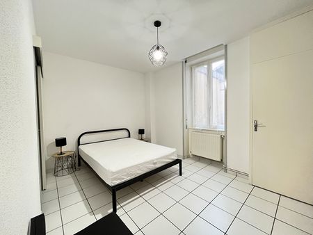 Location Appartement 2 pièces 41m² - Photo 3
