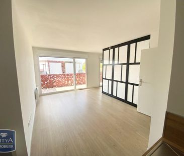 Location Appartement 1 pièce 40m² VALENCIENNES 59300 - Photo 2